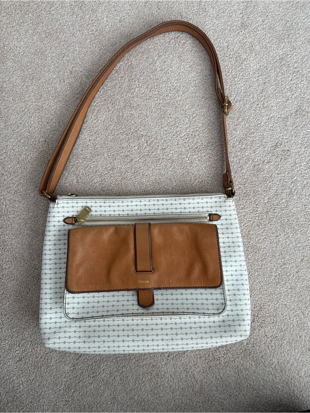 Fossil White and Tan Patterned Shoulder Bag